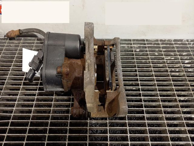 bontott VW PASSAT CC Jobb hátsó Féknyereg Munkahengerrel