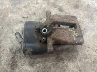 bontott VW PASSAT CC Jobb hátsó Féknyereg Munkahengerrel