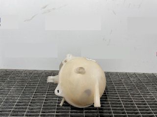 bontott VW PASSAT CC Kiegyenlítő Tartály