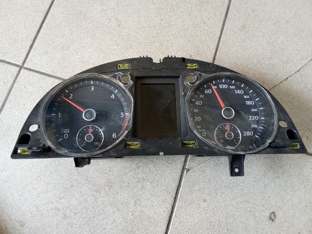 bontott VW PASSAT CC Kilométeróra