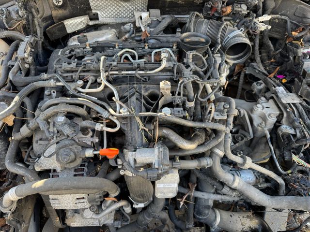 bontott VW PASSAT CC Komplett Motor (Segédberendezésekkel)