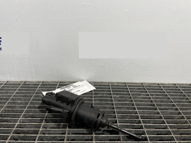 bontott VW PASSAT CC Kuplung Munkahenger