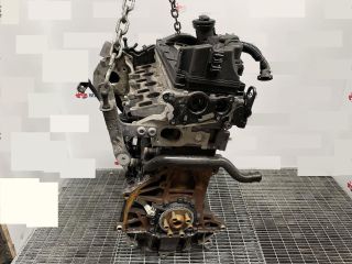 bontott VW PASSAT CC Motor (Fűzött blokk hengerfejjel)