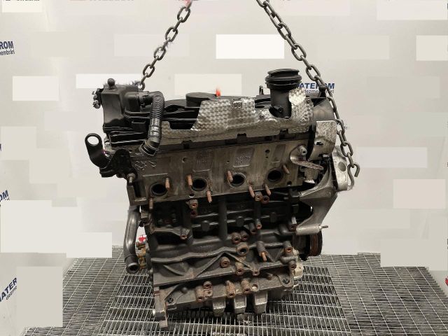 bontott VW PASSAT CC Motor (Fűzött blokk hengerfejjel)