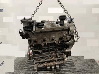 bontott VW PASSAT CC Motor (Fűzött blokk hengerfejjel)