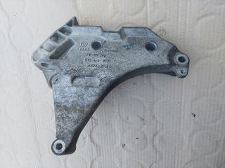 bontott VW PASSAT CC Motor Tartó Bak (Fém)