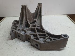 bontott VW PASSAT CC Motor Tartó Bak (Fém)