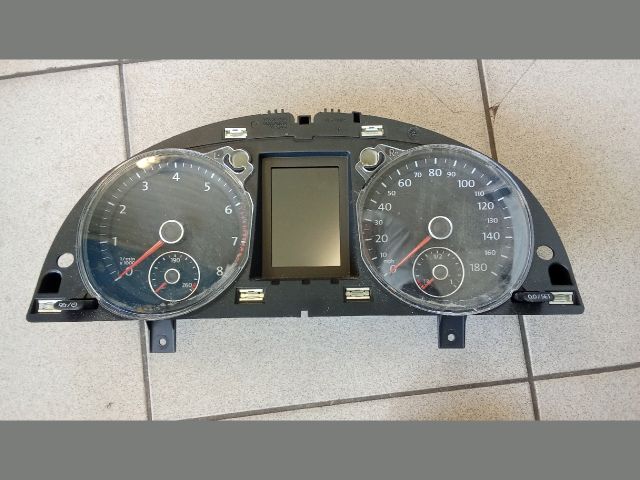 bontott VW PASSAT CC Kilométeróra