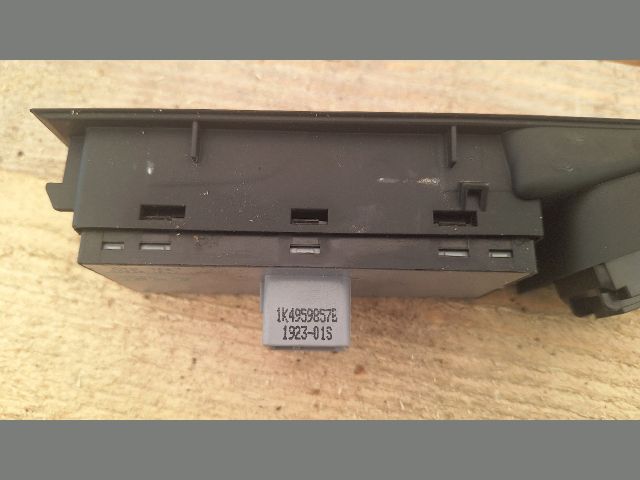 bontott VW PASSAT CC Ablakemelő Kapcsoló Négyes / Kettes