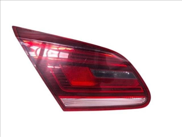 bontott VW PASSAT CC Bal Belső Hátsó Lámpa