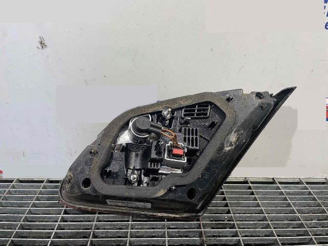 bontott VW PASSAT CC Bal Belső Hátsó Lámpa