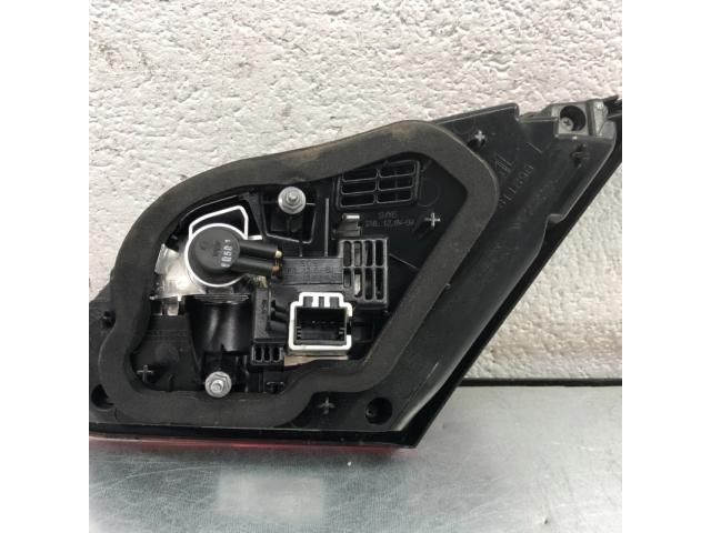 bontott VW PASSAT CC Bal Belső Hátsó Lámpa