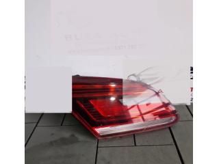 bontott VW PASSAT CC Bal Belső Hátsó Lámpa