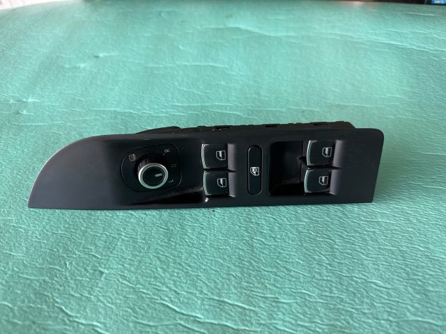 bontott VW PASSAT CC Bal első Ablakemelő Kapcsoló