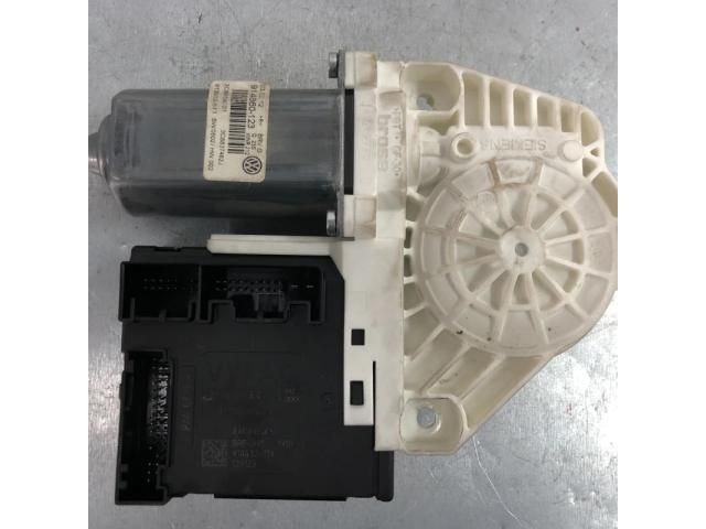 bontott VW PASSAT CC Bal első Ablakemelő Motor