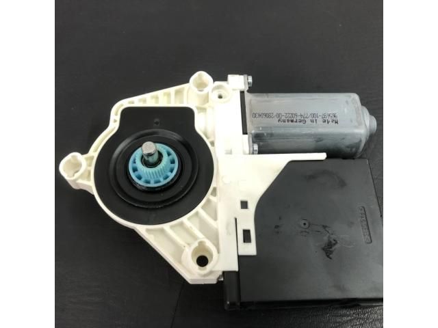 bontott VW PASSAT CC Bal első Ablakemelő Motor