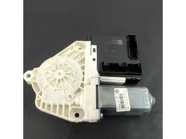 bontott VW PASSAT CC Bal első Ablakemelő Motor