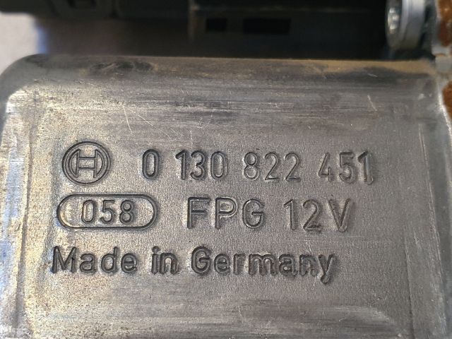 bontott VW PASSAT CC Bal első Ablakemelő Motor