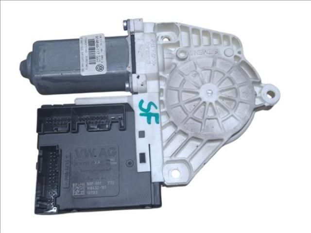 bontott VW PASSAT CC Bal első Ablakemelő Motor