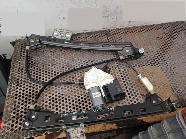 bontott VW PASSAT CC Bal első Ablakemelő Szerkezet (Elektromos)