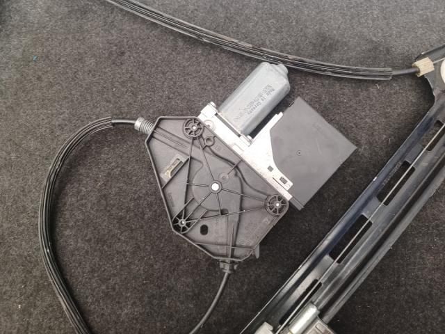 bontott VW PASSAT CC Bal első Ablakemelő Szerkezet (Elektromos)