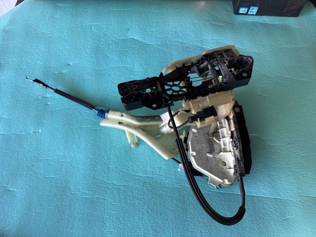 bontott VW PASSAT CC Bal első Ajtózár