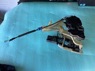 bontott VW PASSAT CC Bal első Ajtózár