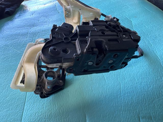 bontott VW PASSAT CC Bal első Ajtózár