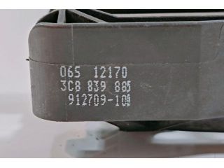 bontott VW PASSAT CC Bal első Kilincs Hátulja