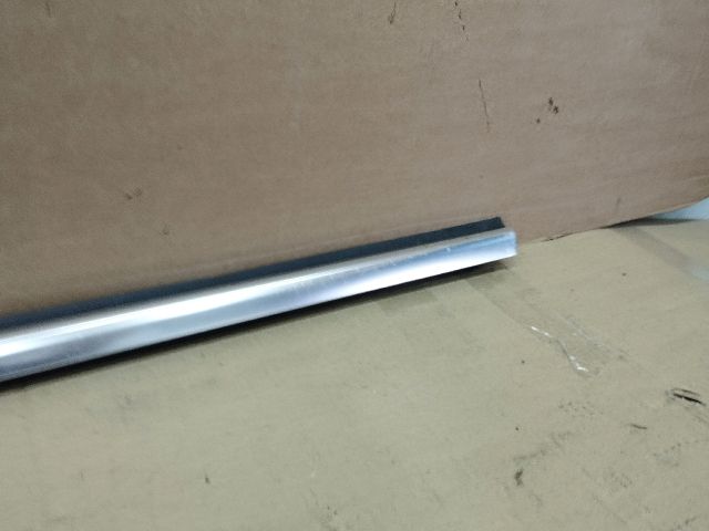 bontott VW PASSAT CC Bal első Vízlehúzó Gumicsík