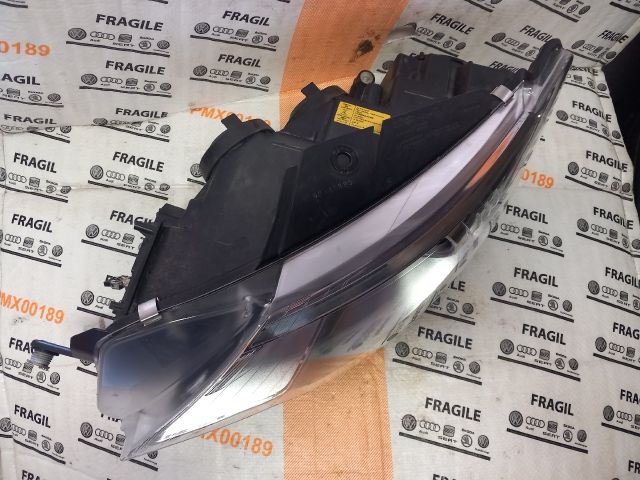 bontott VW PASSAT CC Bal Fényszóró