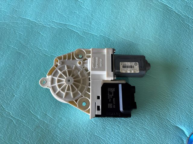 bontott VW PASSAT CC Bal hátsó Ablakemelő Motor