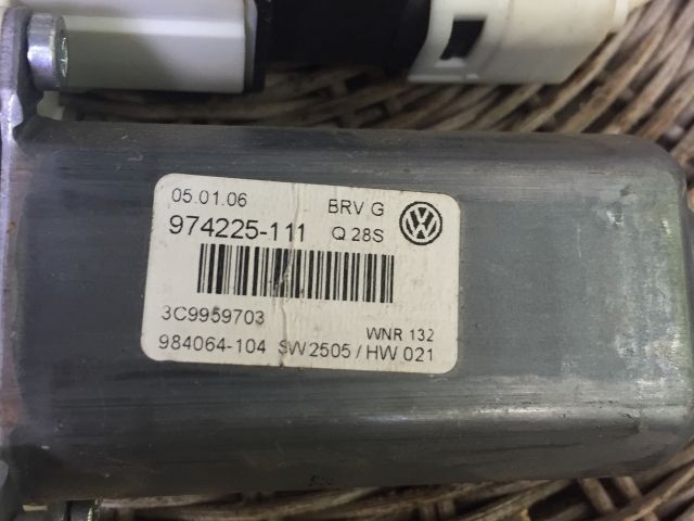 bontott VW PASSAT CC Bal hátsó Ablakemelő Motor