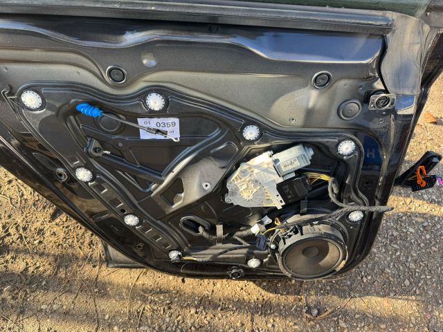 bontott VW PASSAT CC Bal hátsó Ajtó (Részeivel)