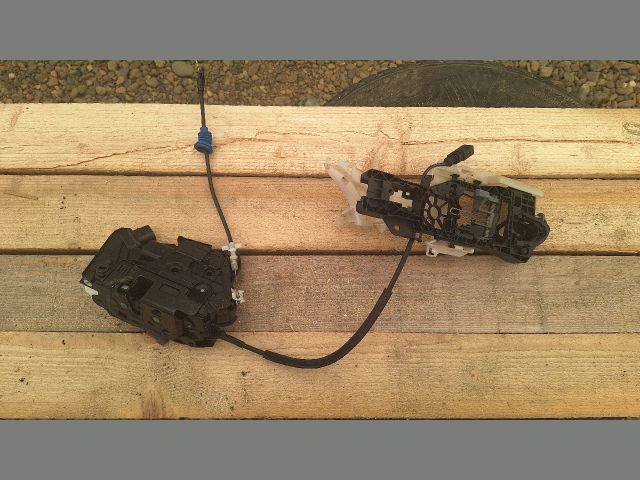 bontott VW PASSAT CC Bal hátsó Ajtózár