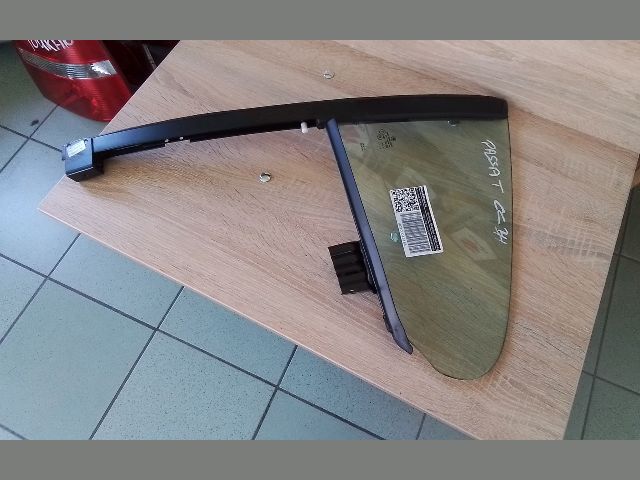 bontott VW PASSAT CC Bal hátsó Fixüveg (Ajtóban)