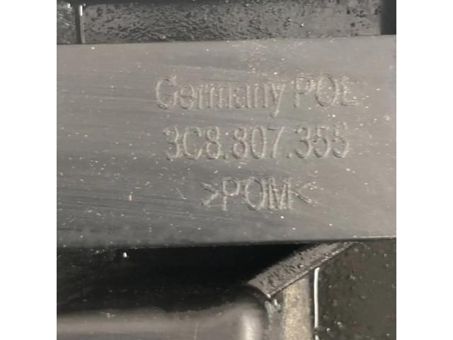 bontott VW PASSAT CC Bal hátsó Lökhárító Tartó (Műanyag)