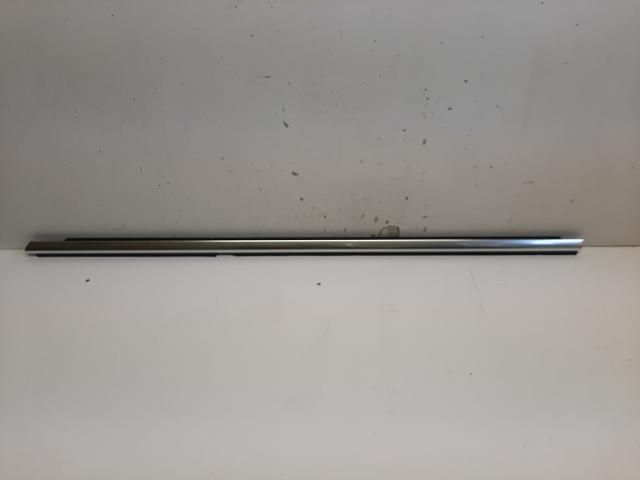 bontott VW PASSAT CC Bal hátsó Vízlehúzó Gumicsík