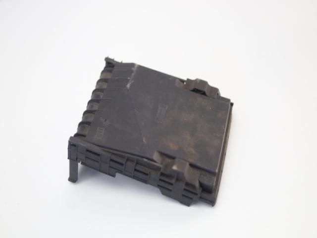 bontott VW PASSAT CC Biztosítéktábla Fedél