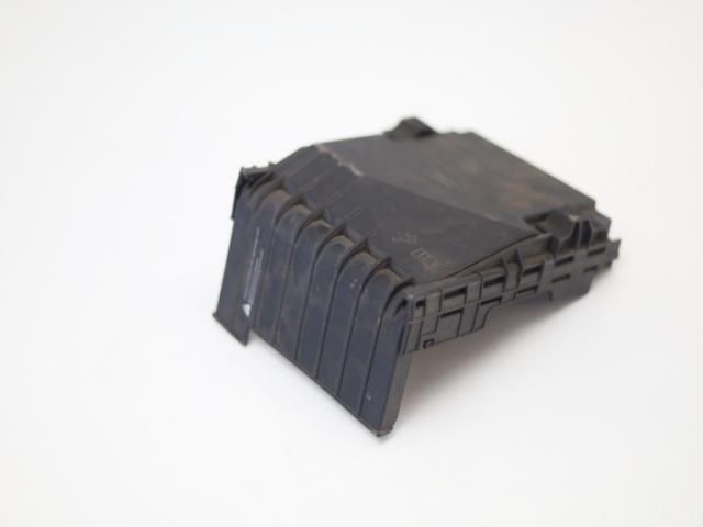 bontott VW PASSAT CC Biztosítéktábla Fedél