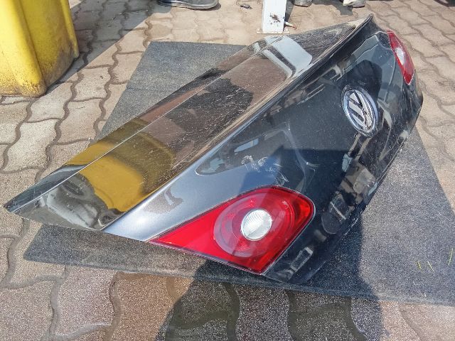 bontott VW PASSAT CC Csomagtérajtó (Részeivel)