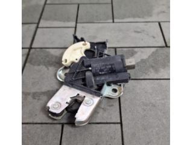 bontott VW PASSAT CC Csomagtérajtó Zárszerkezet