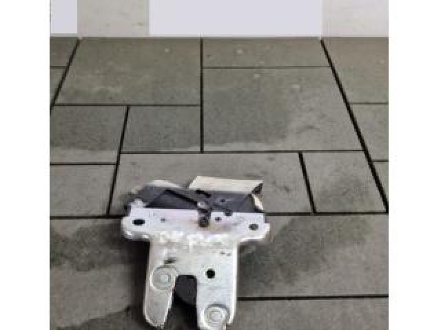 bontott VW PASSAT CC Csomagtérajtó Zárszerkezet