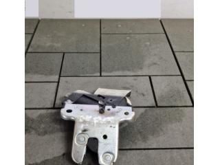 bontott VW PASSAT CC Csomagtérajtó Zárszerkezet