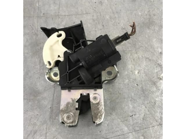 bontott VW PASSAT CC Csomagtérajtó Zárszerkezet