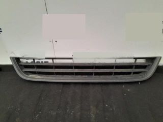 bontott VW PASSAT CC Első Lökhárító Alsó Középső Díszrács