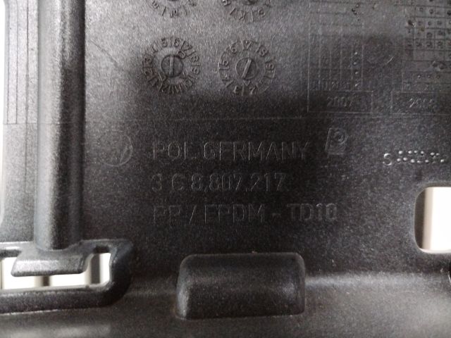 bontott VW PASSAT CC Első Lökhárító (Üresen)