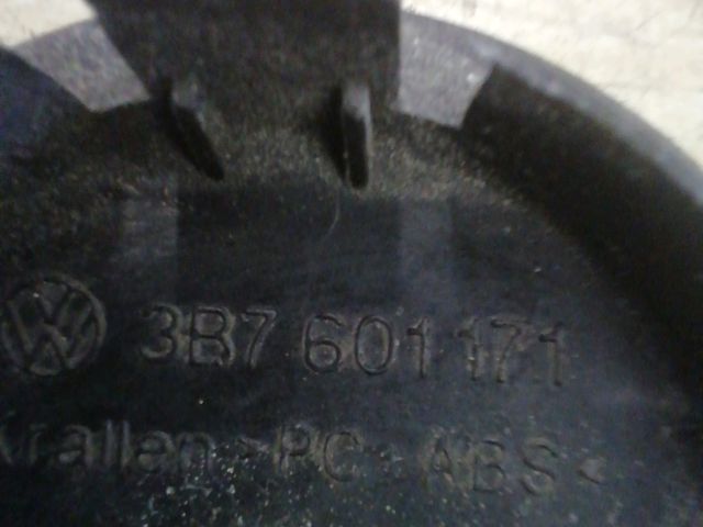 bontott VW PASSAT CC Felniközép (1 db)