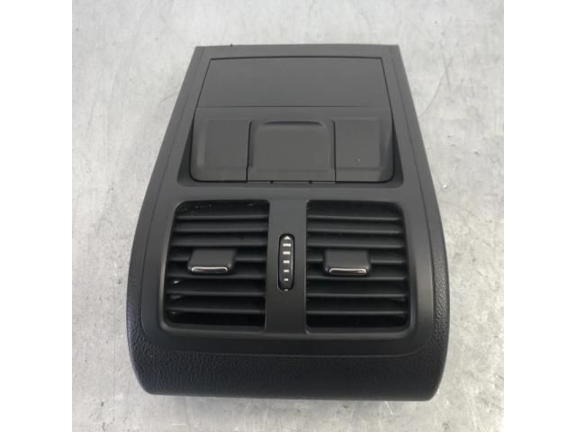 bontott VW PASSAT CC Hátsó középső Szellőző