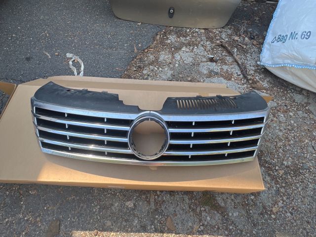 bontott VW PASSAT CC Hűtőrács